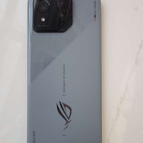 Rog 8 phone