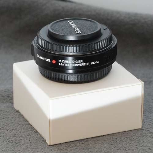 Olympus 40-150  F2.8 加 MC-14