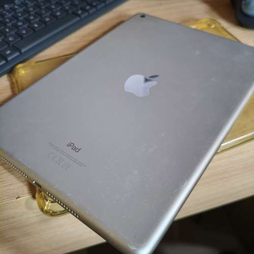 iPad 6th Gen (6 代) 32GB WIFI