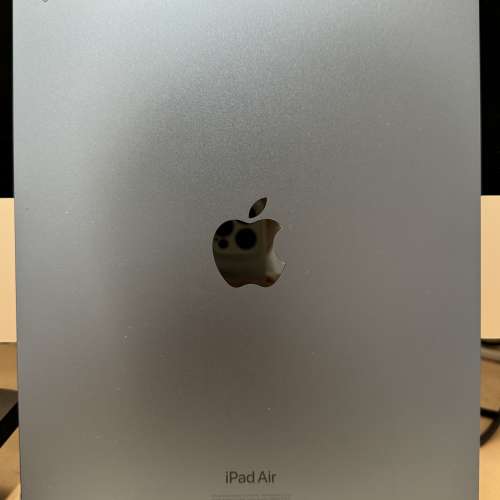 放99%新 原裝行貨 10.9吋 iPad Air 5 Wifi 64GB 藍色 $2600