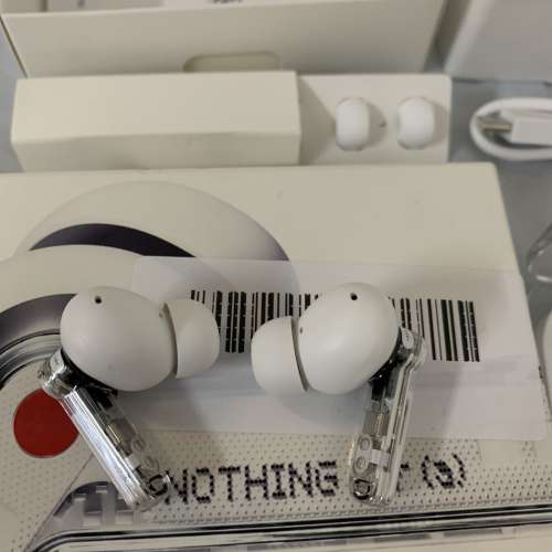 99%New Nothing Ear a B162 White