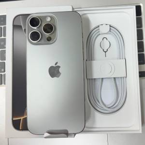行貨 iPhone 16 Pro Max 256GB 原色，買咗一個星期、同全新無分別，原廠保養一年