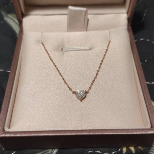 全新行貨LUKFOOK心動信號系列18K金(分色)心形15份鑽石頸鏈 有單 有保用