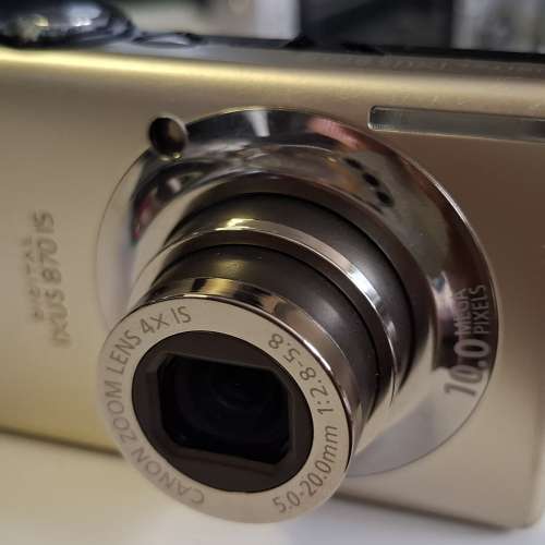 Canon IXUS 870 is CCD Camera