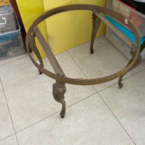 電話，枱及雜誌架