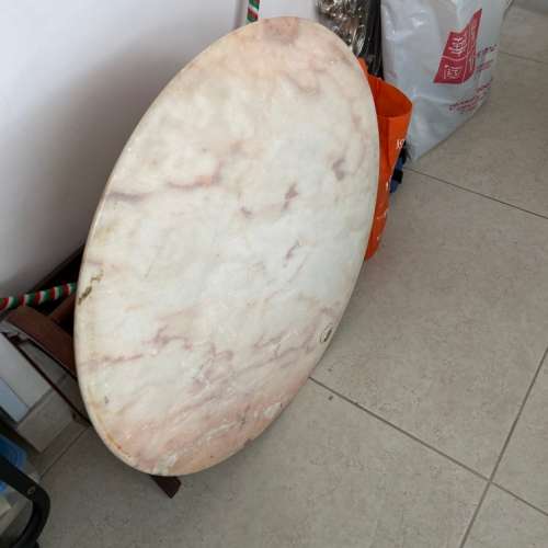 電話，枱及雜誌架