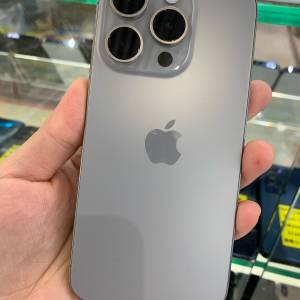 港版iPhone 15 pro 512G 電100%接近全新Apple保養至6/2025