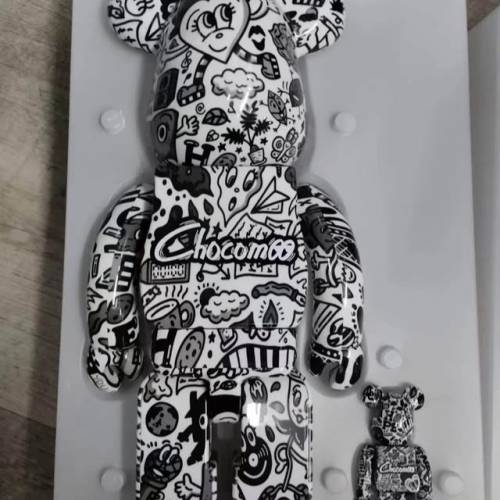 Bearbrick 限量版公仔一套