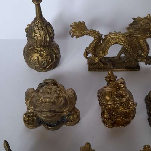 清理舊存貨。一手十件銅擺件共售五百元。no.W3.5.25