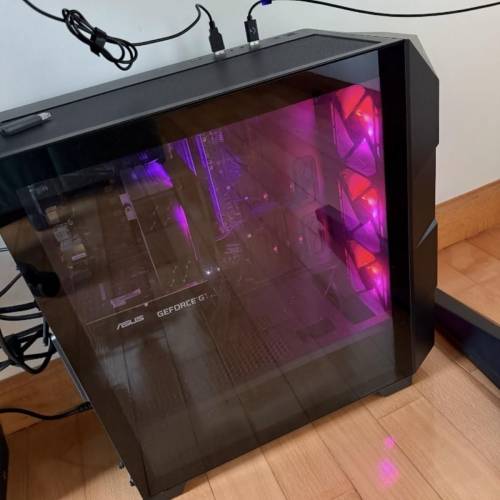 550w火牛 + Antec 中塔機箱 連三把RGB風扇 及 Fan Hub