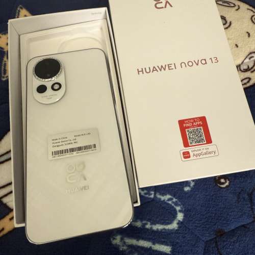 99.99%new 港行 HUAWEI nova 13 12+256gb 有保養