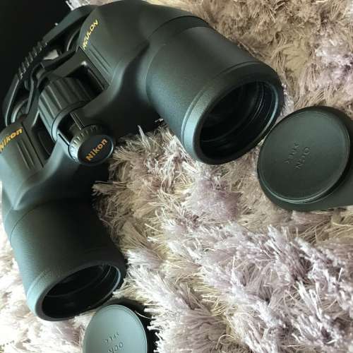 望遠鏡 Nikon 10x42 Binocular