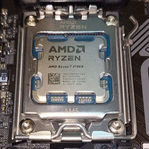 AMD Ryzen 7 9700X CPU 處理器 8核16線程 ( 盒裝 / AM5 / 內顯 ) Ryzen7 BOX