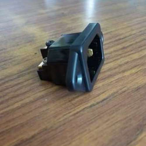 4N冷凍處理靚鍍金厚銅IEC電源机尾座