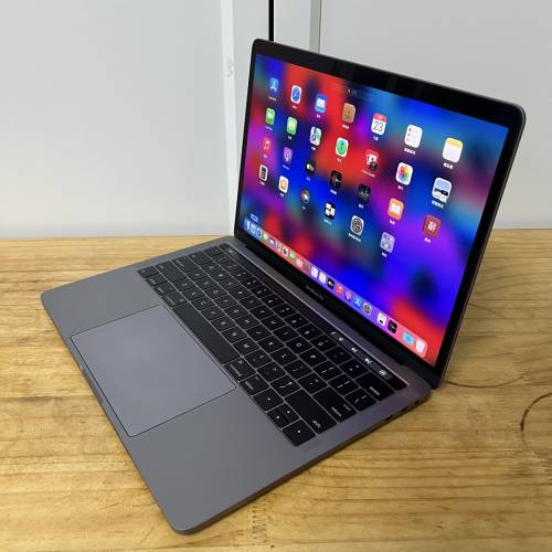 MacBook Pro i7 16G RAM 1TB SSD 13‘’吋 2K螢幕mon 2017 文書設計商務型蘋果手提...