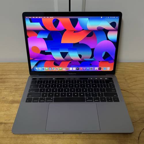 MacBook Pro i7 16G RAM 1TB SSD 13‘’吋 2K螢幕mon 2017 文書設計商務型蘋果手提...