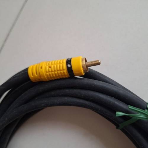 5米 OFC High grade AV cable 
5米長，有2條
每條$30 美孚站交收