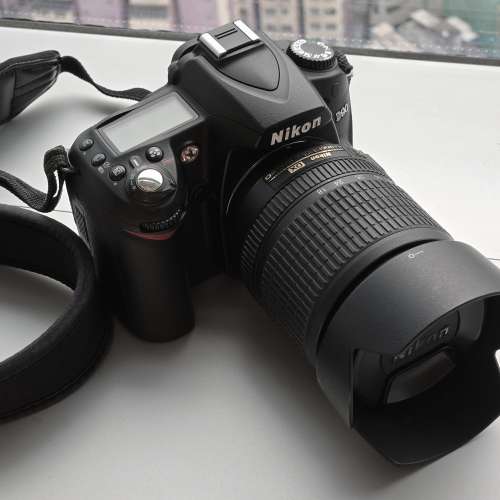 Nikon D90 + 18-105 G VR AF-S