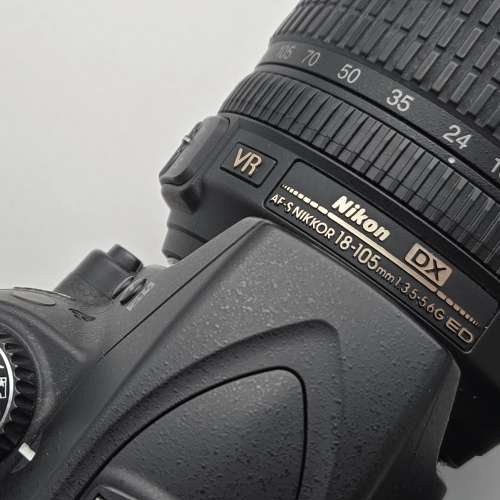 Nikon D90 + 18-105 G VR AF-S