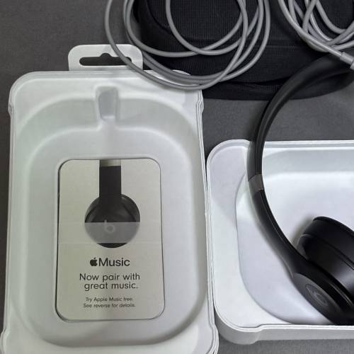 98%新 Beats Solo 4 香港行貨