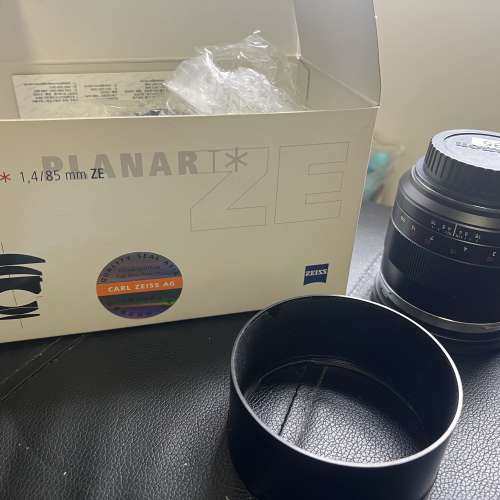 carl zeiss 85mm F1.4  ZE(canon