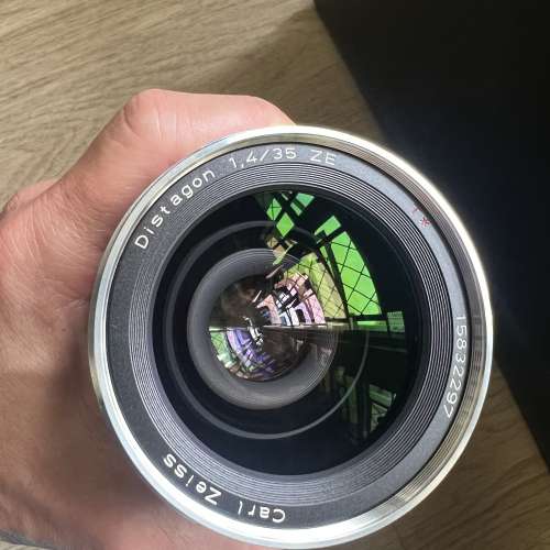 carl zeiss 35mm f1.4  ZE (canon)