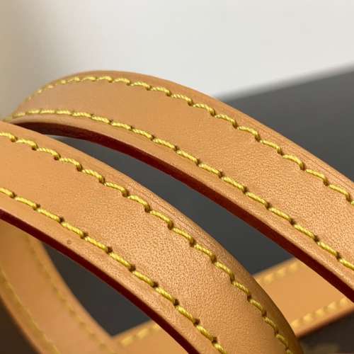 𝐀𝐋𝐌𝐀 𝐁𝐁 手袋 M82717