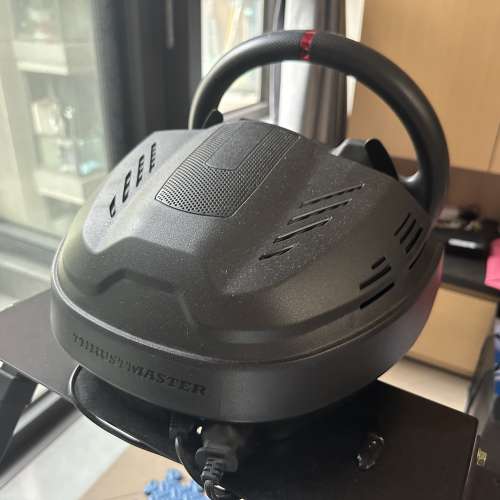 Thrustmaster T300 Ferrari 軚盤 + APIGA 支架