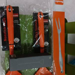圖中全新煮食用具,超值快取售$100（德國品牌）