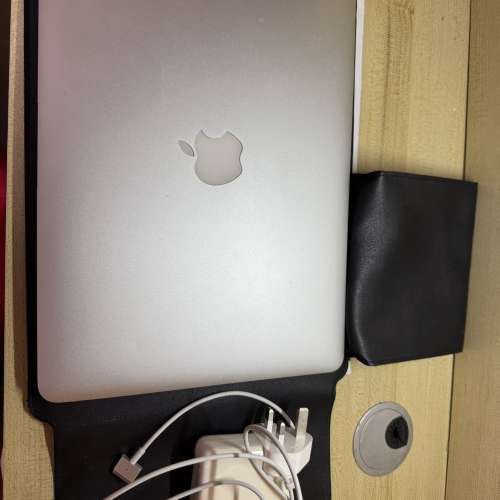 出售9成新的頂配2015版的MacBook Air