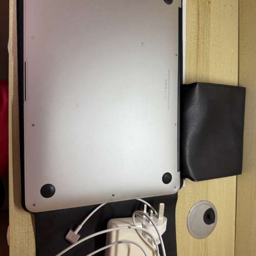 出售9成新的頂配2015版的MacBook Air