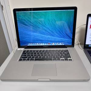 Macbook pro 2012 15" i7 8GB RAM 750GB HDD DVD ROM