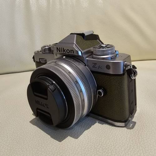 極新 Nikon ZFC 綠色皮 連四支鏡: 16-50mm + 18-140mm + 24mm F1.7 + 12-28mm