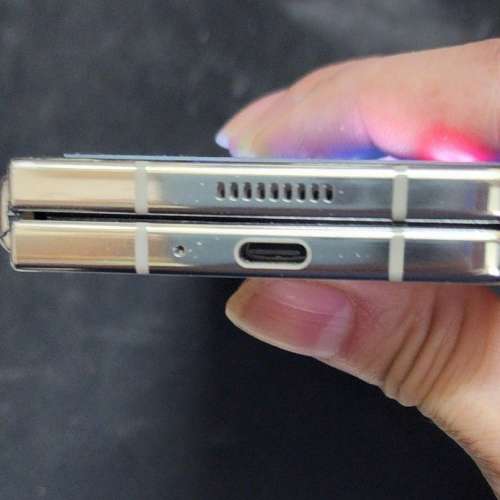 99% new samsung fold 5 12+512 白色港行全套