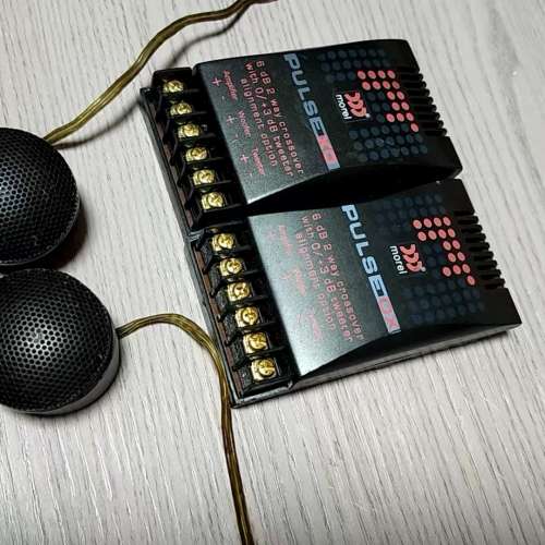 morel牌分頻器及高音喇叭一對
