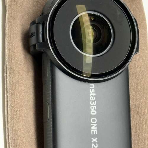 Insta360 X2