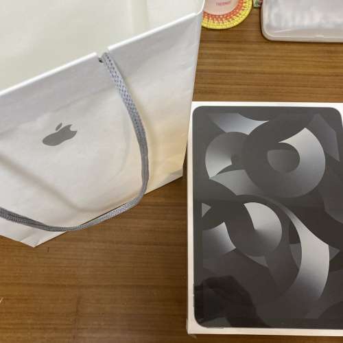 Apple iPad Air(5th  generation)(SOLD)*********