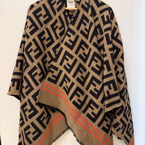 Fendi FF 拼色羊毛真絲披肩 棕色