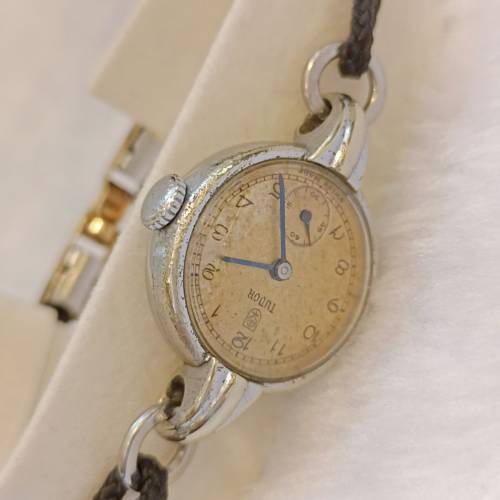 😍 Vintage  Swiss Made 「TUTOR」40年代LOGO古董錶