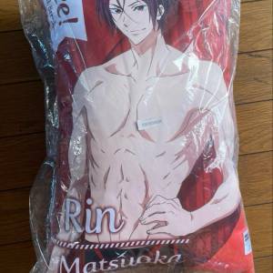 free男子游泳部 松岡凜抱枕