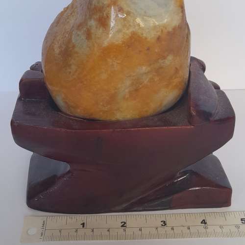 紅翡A玉風景擺件連特製木座，A玉重757克gram 原價一千二百元現售八百元，清貨歡迎出...