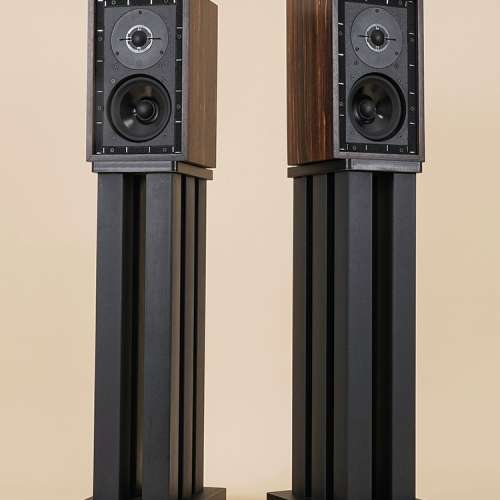 全新有箱喇叭一對LS35A~