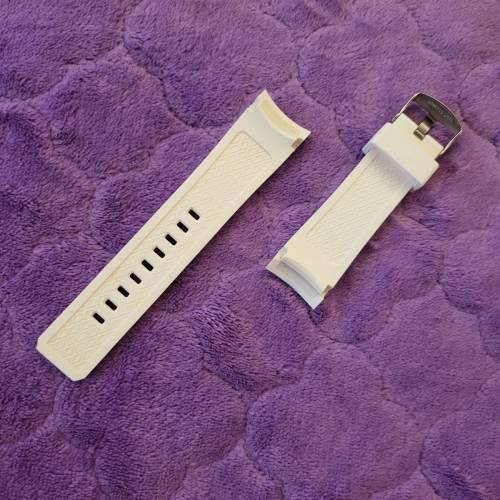 ( 15 ) 迷彩白矽膠錶帶連扣。22mm。