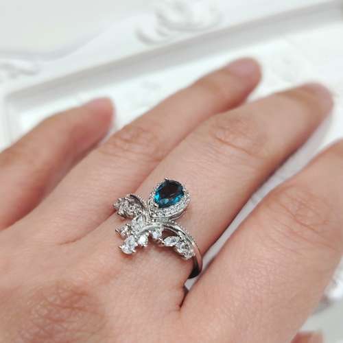 純銀藍托帕石戒指頸鍊套裝 Sterling Silver Blue Topaz Jewelry Set (Ring & Neckl...