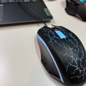 Gaming Mouse遊戲滑鼠 (可轉色&手感一流)