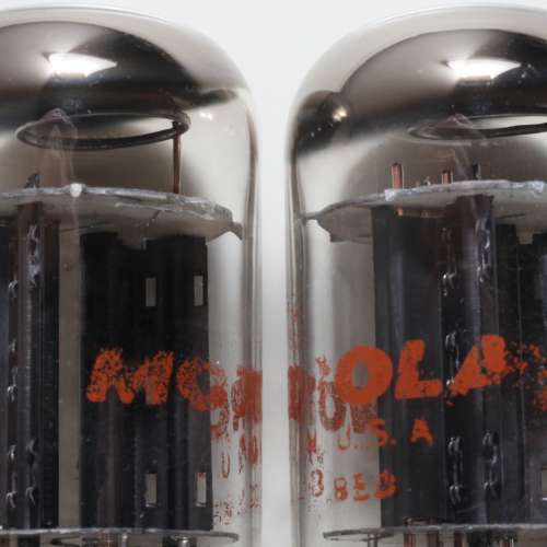 Motorola 7N7 (金屬座,粉字)驅動胆，加轉換器可直接取替6SN7(6SN7GT)音質豐富細膩,...