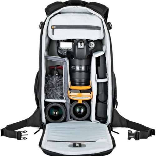Lowepro Flipside 300 Backpack 藍色(95新)名牌袋保護力強，外型唔大又裝得多，背開...