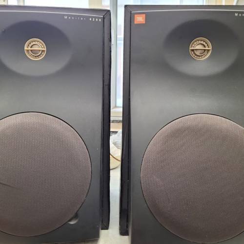 監聽JBL monitor 4208,外表一般，亦不算太殘，有面網，可試取！售$800