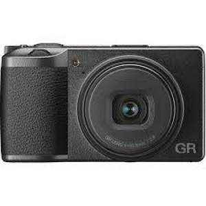Want Ricoh GRIII