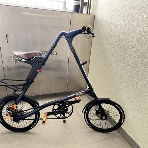 Strida18寸，雙速，包水壺架